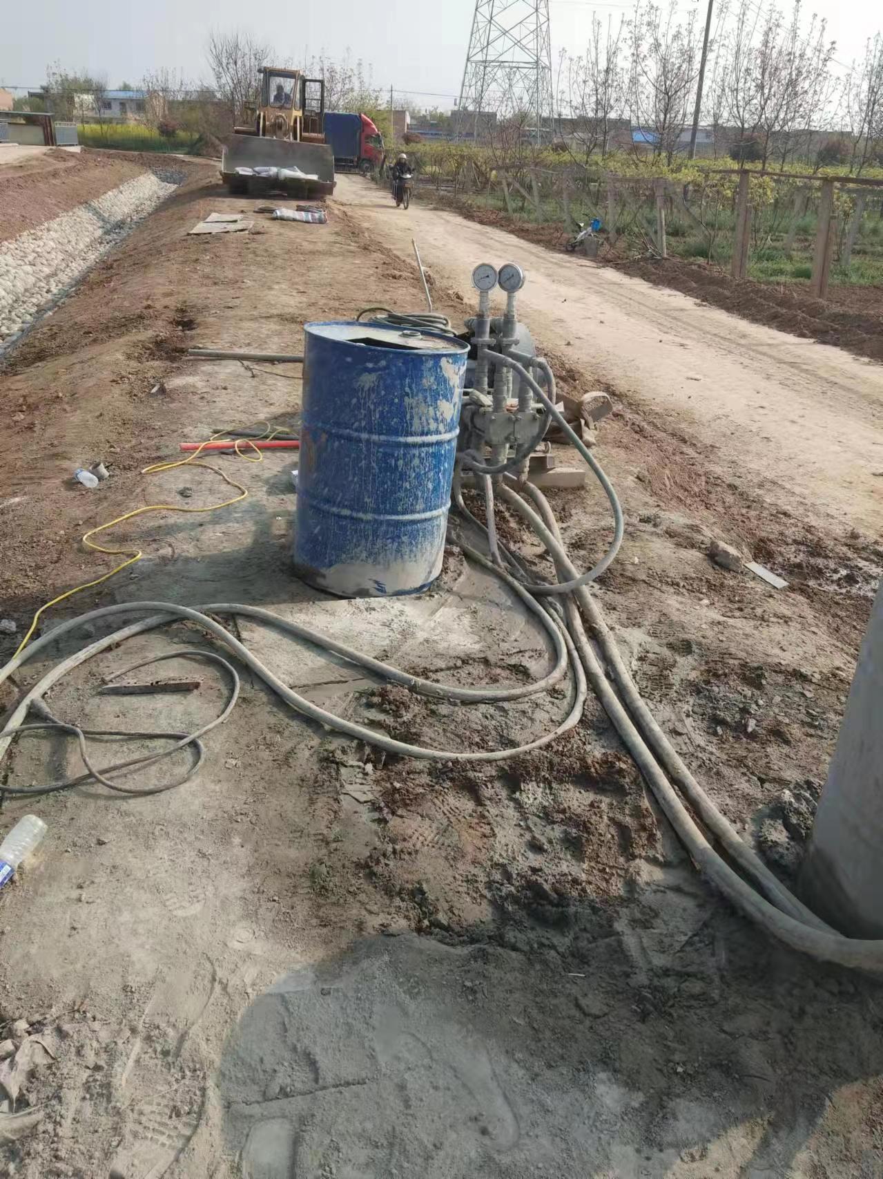 巴林右顶管注浆